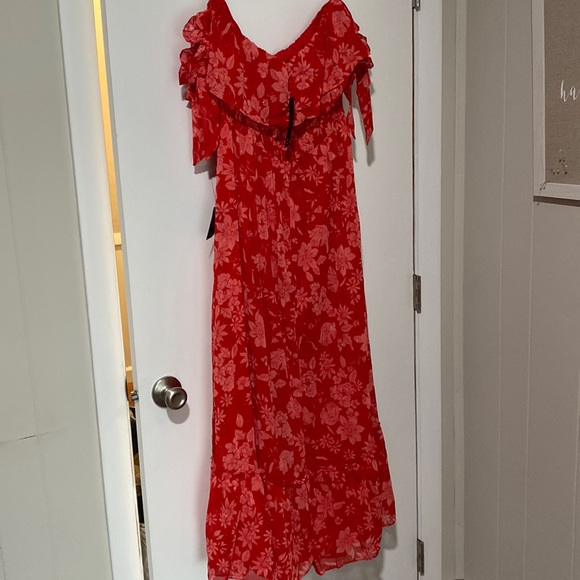 *new with tags* Lulus Red/Pink Maxi Off Shoulder Dress XL - Picture 1 of 4